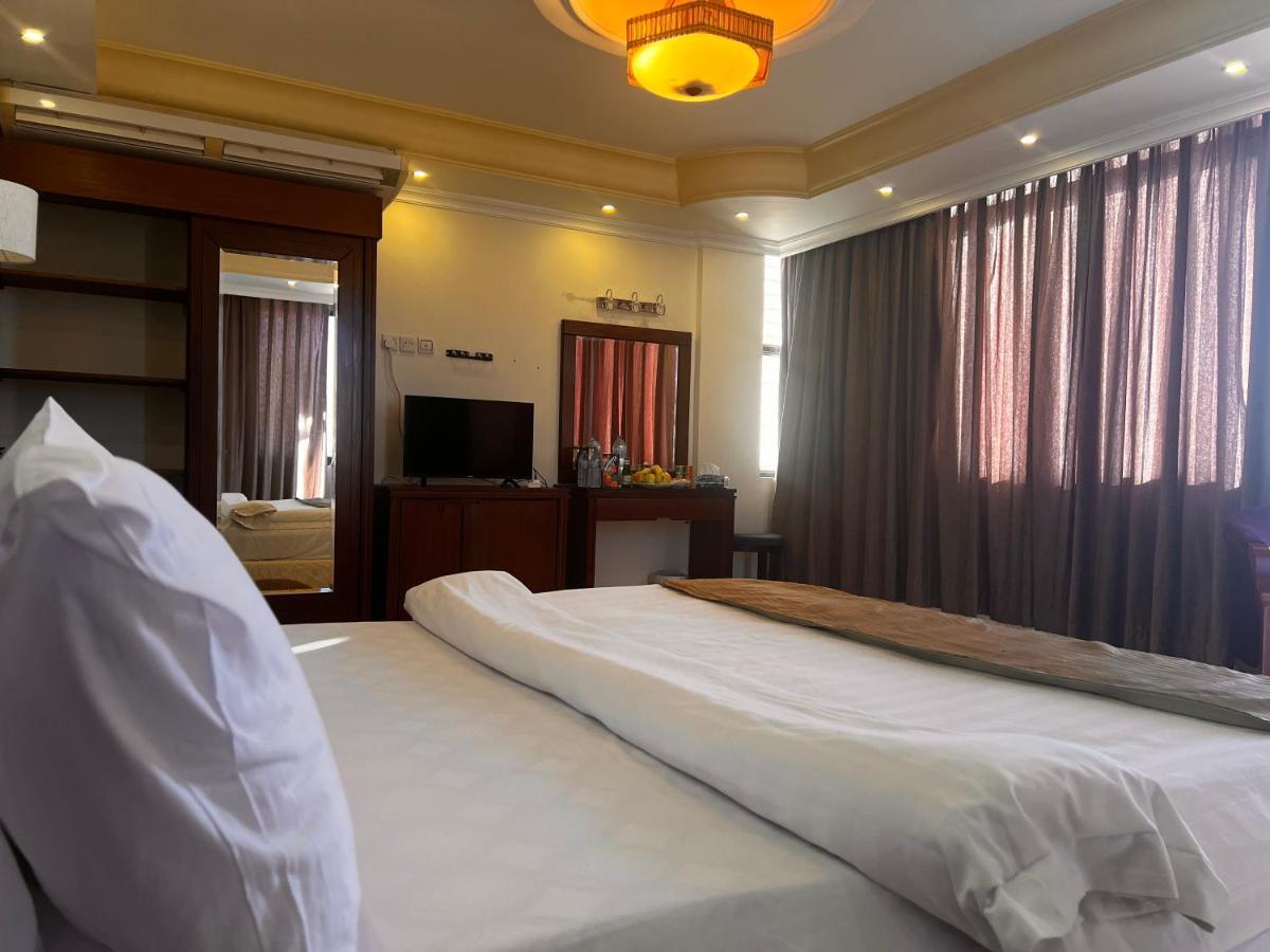 Oscar Hotel Petra Wadi Musa Bagian luar foto