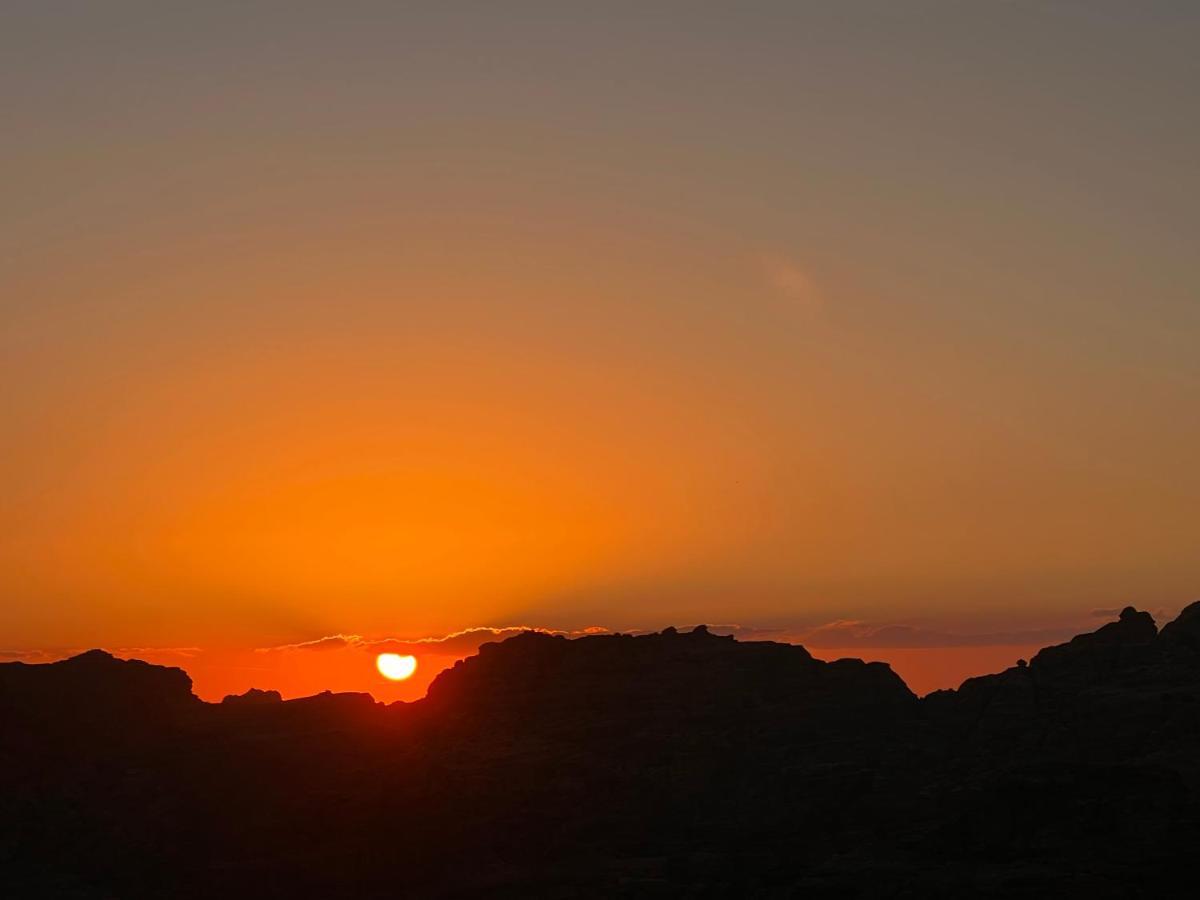 Oscar Hotel Petra Wadi Musa Bagian luar foto
