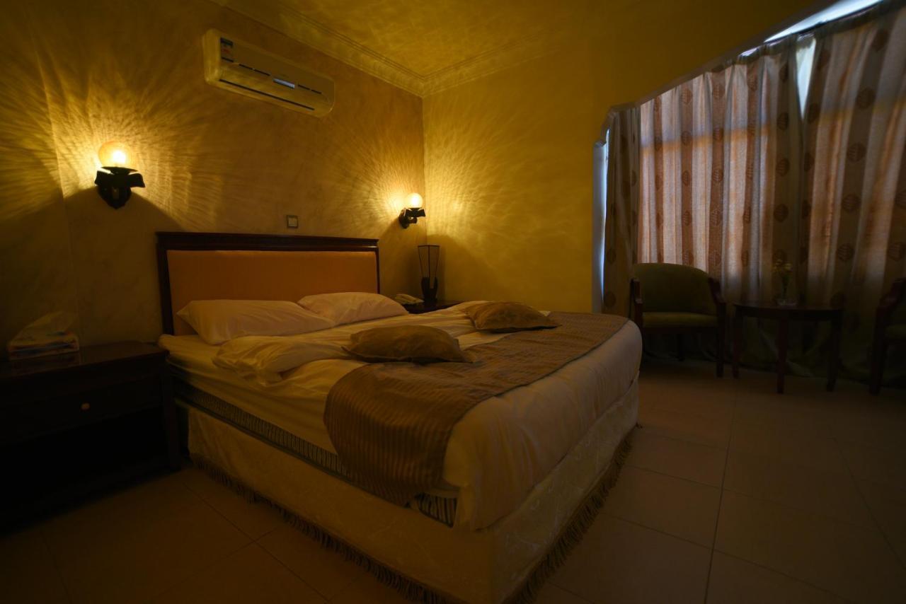 Oscar Hotel Petra Wadi Musa Bagian luar foto